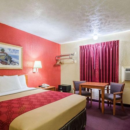 Econo Lodge Ottawa ภายนอก รูปภาพ
